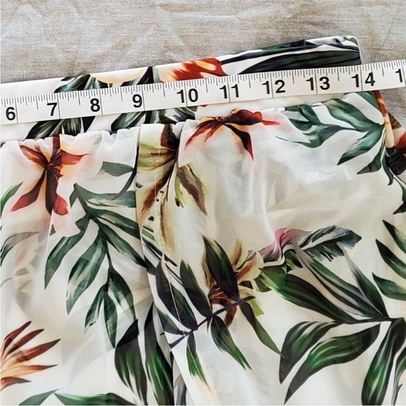 PRETTYLITTLETHING White Tropical Print Swim Cover Maxi Skirt - Picture 8 of 13